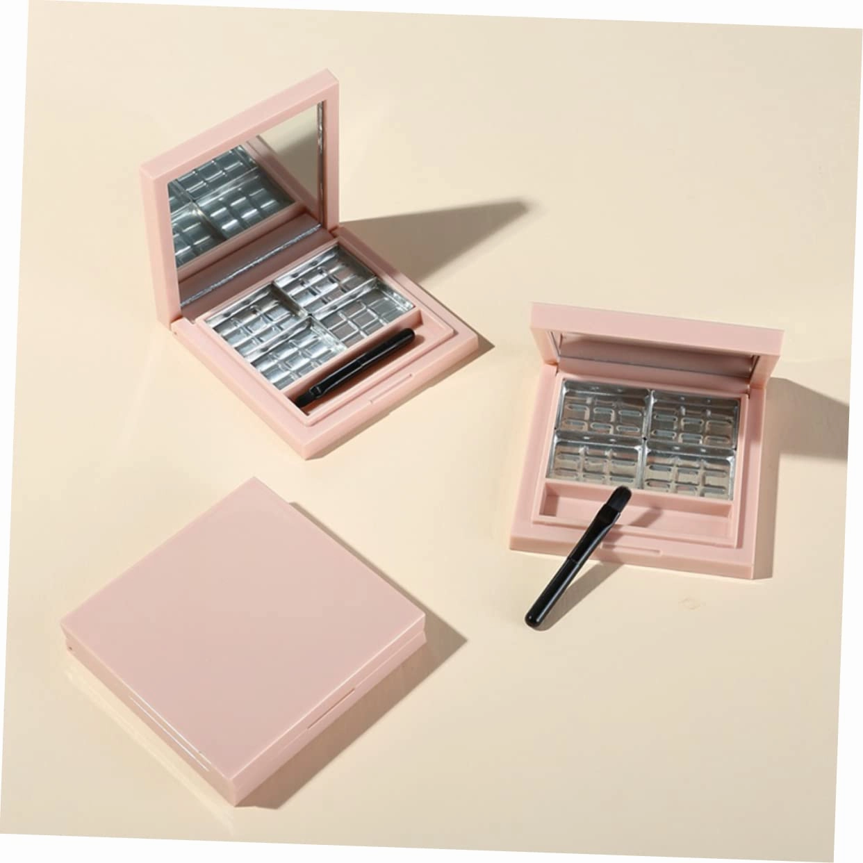 4pcs Empty Eyeshadow Boxes Mirror Eyeshadow Palette for Women and Girls Storage for Eye Makeup Subpackaging Container for Beginners and Professionals
