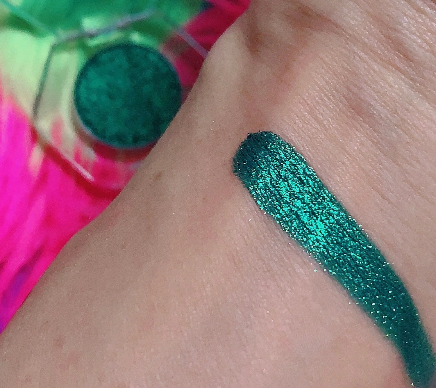 *Lmt. Edt. Holiday* CHEMIS-TREE Pressed Duochrome