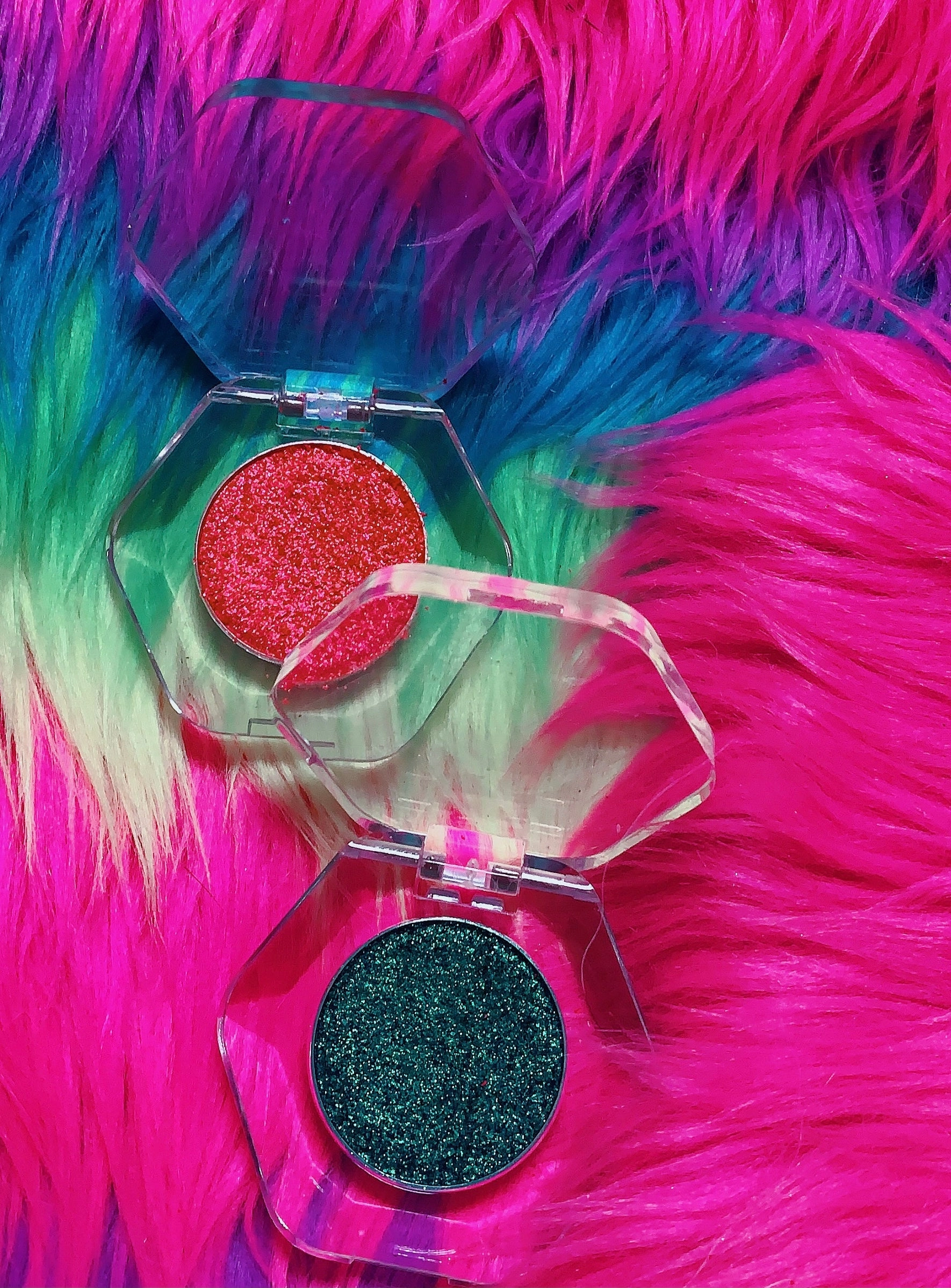 *Lmt. Edt. Holiday* MISTLETOE KISSES DUO Pressed Duochrome