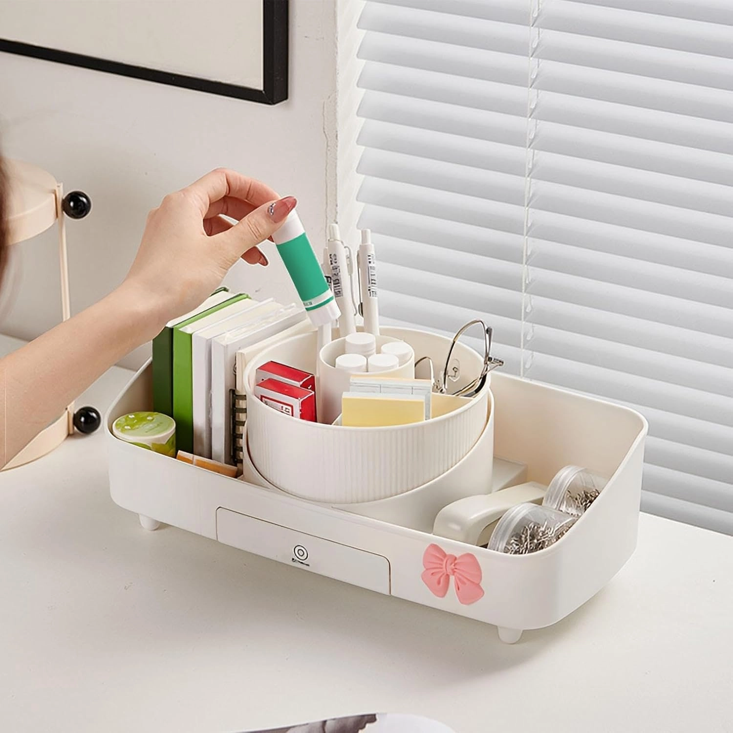 Cosmetic Display Case - Mirror Rechargeable Cosmetic Organizer for Desktop | Dressing Table Touch Control Makeup Case with Light For Eyeshadow, Cosmetic Brushes (White)