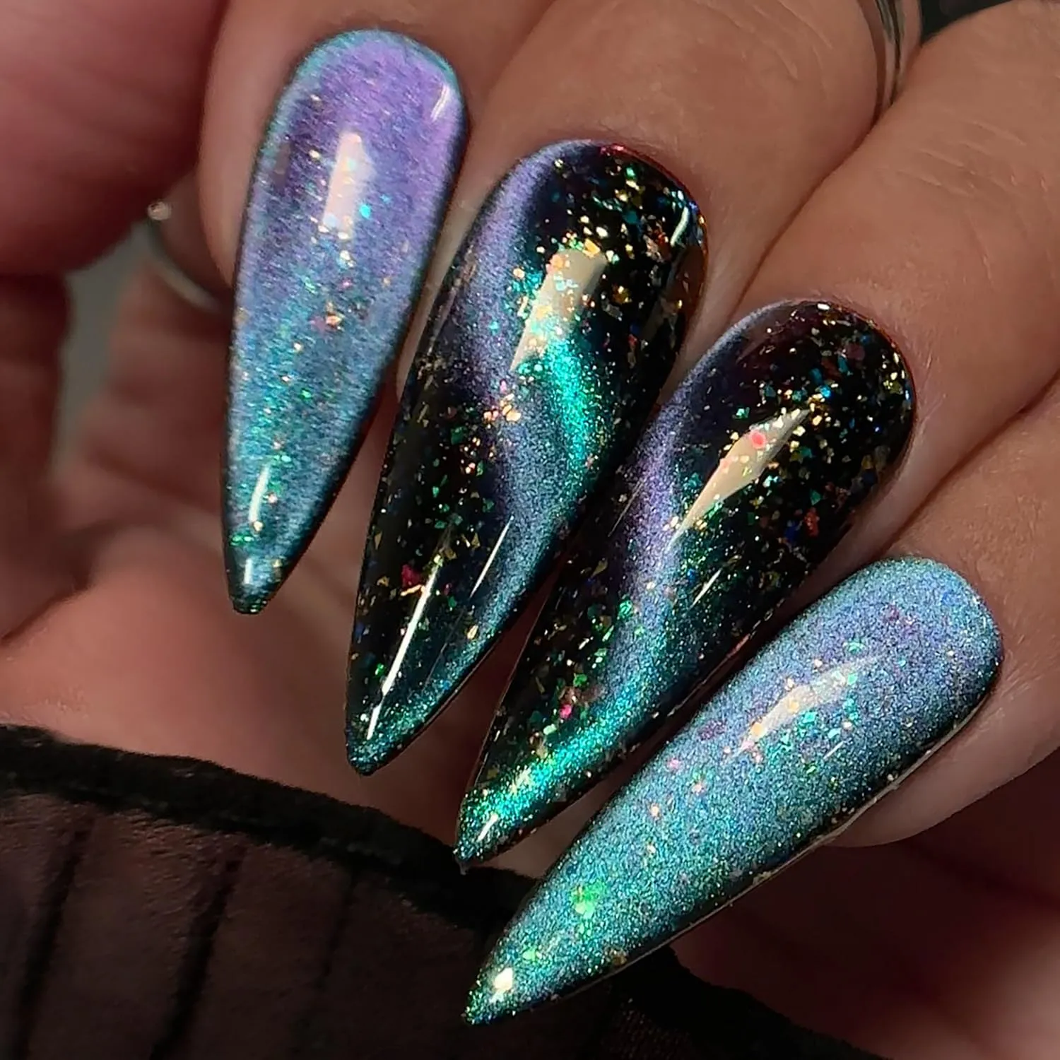 Daily Charme C70 Midnight Magic Velvet Chameleon Cat Eye Magnetic Gel Nail Polish 15ml, Color Shifting Soak Off UV Led Gel Nail Polish, Home DIY/Nail Salon Manicure (Teal)